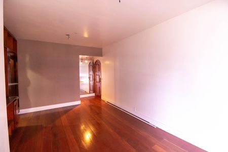 Sala de apartamento à venda com 2 quartos, 90m² em Icaraí, Niterói