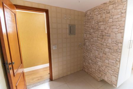 Apartamento à venda com 90m², 2 quartos e 1 vaga Apartamento à venda com 90m², 2 quartos e 1 vagaCozinha