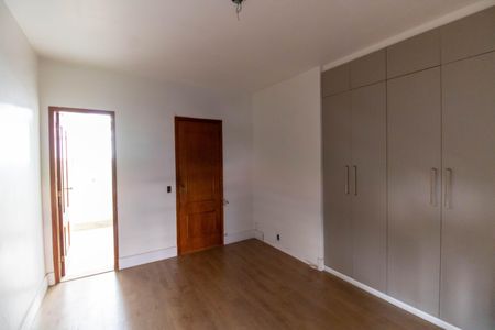 Apartamento à venda com 90m², 2 quartos e 1 vaga Apartamento à venda com 90m², 2 quartos e 1 vagaSuíte