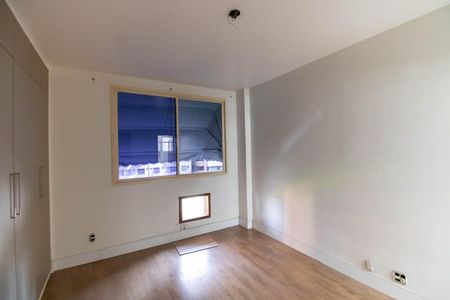 Apartamento à venda com 90m², 2 quartos e 1 vaga Apartamento à venda com 90m², 2 quartos e 1 vagaSuíte