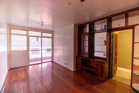 Sala de apartamento à venda com 2 quartos, 90m² em Icaraí, Niterói