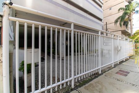 Apartamento à venda com 90m², 2 quartos e 1 vaga Apartamento à venda com 90m², 2 quartos e 1 vagaFachada