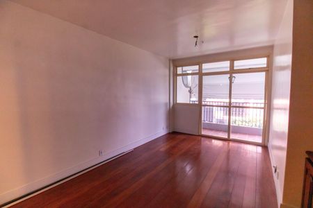 Apartamento à venda com 90m², 2 quartos e 1 vagaSala