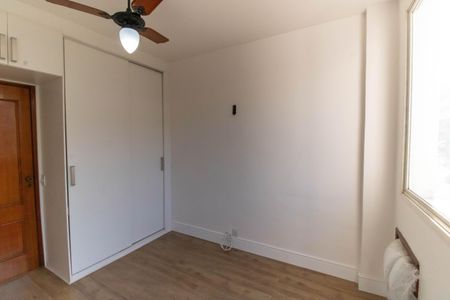 Quarto de apartamento à venda com 2 quartos, 90m² em Icaraí, Niterói