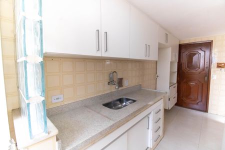 Apartamento à venda com 90m², 2 quartos e 1 vaga Apartamento à venda com 90m², 2 quartos e 1 vagaCozinha