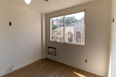 Apartamento à venda com 90m², 2 quartos e 1 vaga Apartamento à venda com 90m², 2 quartos e 1 vagaQuarto