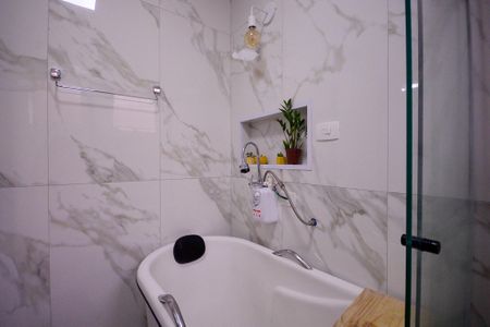 Casa à venda com 150m², 3 quartos e 2 vagas Casa à venda com 150m², 3 quartos e 2 vagasBanheiro