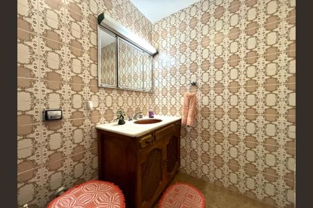 Apartamento à venda com 70m², 2 quartos e sem vaga Apartamento à venda com 70m², 2 quartos e sem vagaBanheiro social