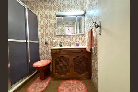 Apartamento à venda com 70m², 2 quartos e sem vaga Apartamento à venda com 70m², 2 quartos e sem vagaBanheiro social