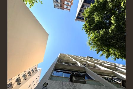 Apartamento à venda com 70m², 2 quartos e sem vaga Apartamento à venda com 70m², 2 quartos e sem vagaFachada