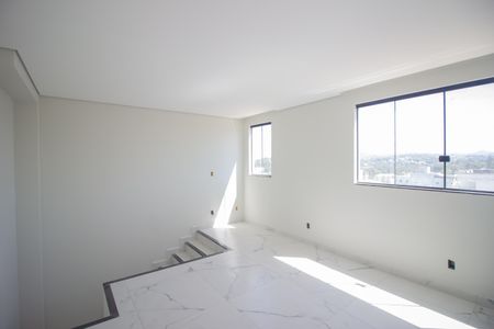 Sala de Estar de apartamento à venda com 3 quartos, 150m² em Europa, Contagem