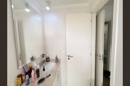 Apartamento à venda com 100m², 3 quartos e 2 vagasBanheiro da Suíte 1