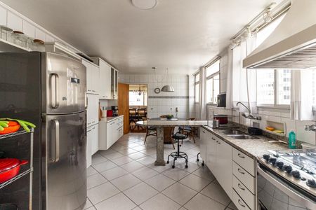 Apartamento à venda com 240m², 4 quartos e 2 vagasCozinha