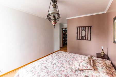 Apartamento à venda com 240m², 4 quartos e 2 vagasQuarto da Suíte