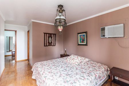 Apartamento à venda com 240m², 4 quartos e 2 vagasQuarto da Suíte