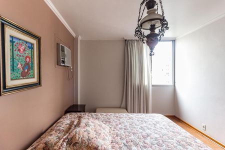 Apartamento à venda com 240m², 4 quartos e 2 vagasQuarto da Suíte