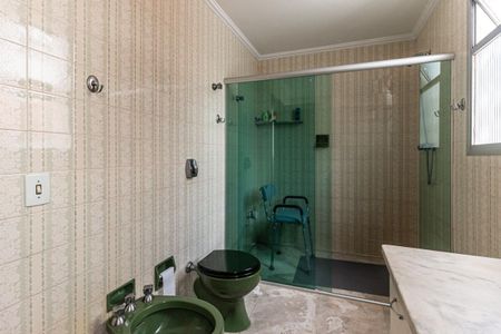 Apartamento à venda com 240m², 4 quartos e 2 vagasBanheiro da Suíte