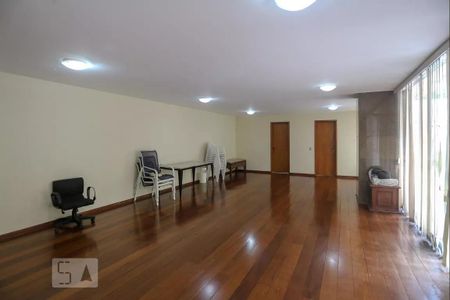 Apartamento à venda com 240m², 4 quartos e 2 vagasSalão de Festas