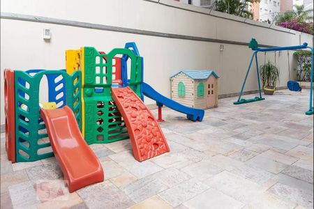 Apartamento à venda com 240m², 4 quartos e 2 vagasPlayground