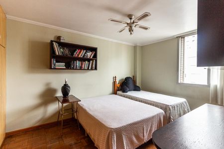 Apartamento à venda com 240m², 4 quartos e 2 vagasQuarto 2