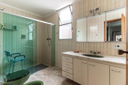 Apartamento à venda com 240m², 4 quartos e 2 vagasBanheiro da Suíte