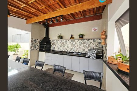 Apartamento à venda com 81m², 2 quartos e 1 vaga