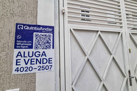 Casa à venda com 67m², 2 quartos e 3 vagas Casa à venda com 67m², 2 quartos e 3 vagasPlaca