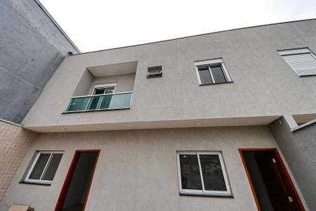 Casa à venda com 67m², 2 quartos e 3 vagas Casa à venda com 67m², 2 quartos e 3 vagasÁrea Externa