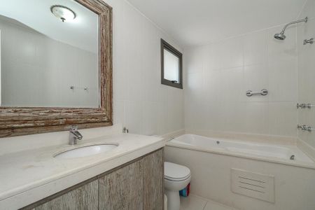 Apartamento à venda com 161m², 3 quartos e 3 vagasBanheiro da Suíte 1