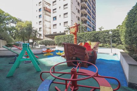 Apartamento à venda com 161m², 3 quartos e 3 vagasÁrea comum - Playground