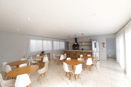 Apartamento à venda com 41m², 2 quartos e 1 vaga Apartamento à venda com 41m², 2 quartos e 1 vagaÁrea comum - Salão de festas