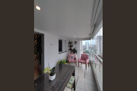 Apartamento à venda com 104m², 3 quartos e 2 vagas Apartamento à venda com 104m², 3 quartos e 2 vagasVaranda gourmet