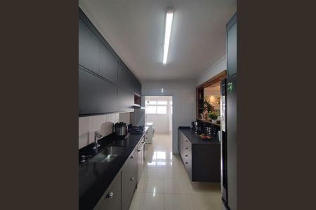 Apartamento à venda com 104m², 3 quartos e 2 vagas Apartamento à venda com 104m², 3 quartos e 2 vagasCozinha