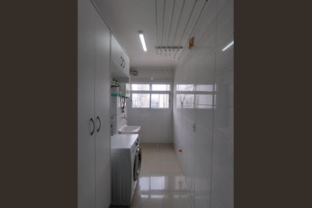 Apartamento à venda com 104m², 3 quartos e 2 vagas Apartamento à venda com 104m², 3 quartos e 2 vagasÁrea de Serviço