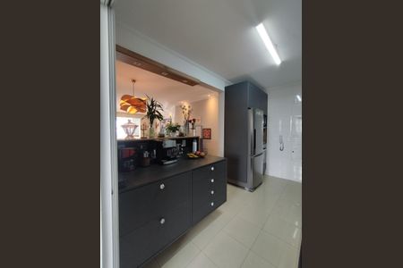 Apartamento à venda com 104m², 3 quartos e 2 vagas Apartamento à venda com 104m², 3 quartos e 2 vagasCozinha