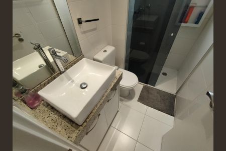 Apartamento à venda com 104m², 3 quartos e 2 vagas Apartamento à venda com 104m², 3 quartos e 2 vagasBanheiro da Suíte