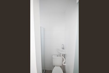 Banheiro Social de apartamento para alugar com 1 quarto, 11m² em Vila Maria Baixa, São Paulo