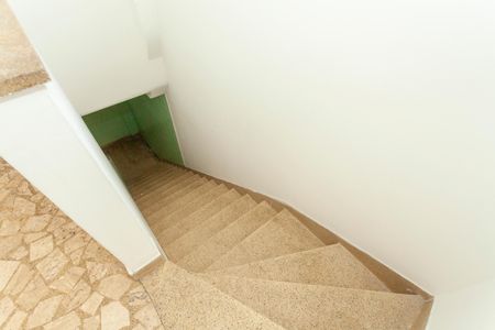 Casa à venda com 420m², 4 quartos e 6 vagasEscada