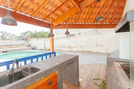 Casa à venda com 420m², 4 quartos e 6 vagasChurrasqueira