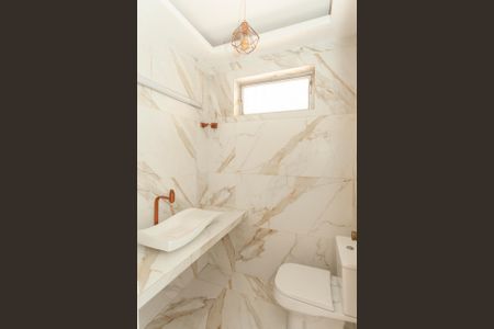 Casa à venda com 420m², 4 quartos e 6 vagasLavabo