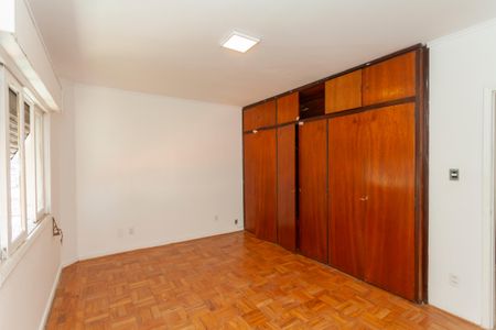Casa à venda com 420m², 4 quartos e 6 vagasSuíte 1