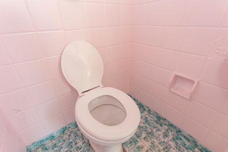 Casa à venda com 420m², 4 quartos e 6 vagasBanheiro da Piscina