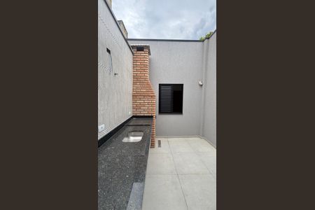 Casa à venda com 125m², 3 quartos e 2 vagas Casa à venda com 125m², 3 quartos e 2 vagasÁrea Privativa