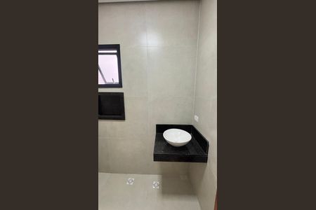 Casa à venda com 125m², 3 quartos e 2 vagas Casa à venda com 125m², 3 quartos e 2 vagasBanheiro da Suíte