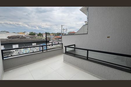 Casa à venda com 125m², 3 quartos e 2 vagas Casa à venda com 125m², 3 quartos e 2 vagasVaranda