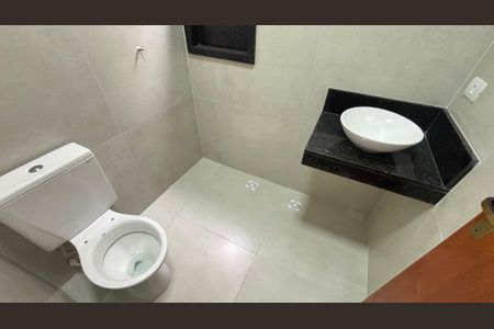 Casa à venda com 125m², 3 quartos e 2 vagas Casa à venda com 125m², 3 quartos e 2 vagasBanheiro da Suíte