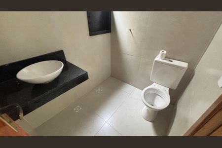 Casa à venda com 125m², 3 quartos e 2 vagas Casa à venda com 125m², 3 quartos e 2 vagasBanheiro