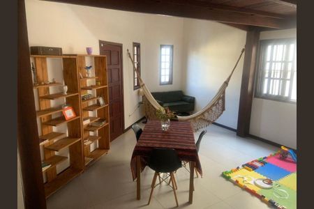 Casa à venda com 3 quartos, 223m² em Itaipu, Niterói