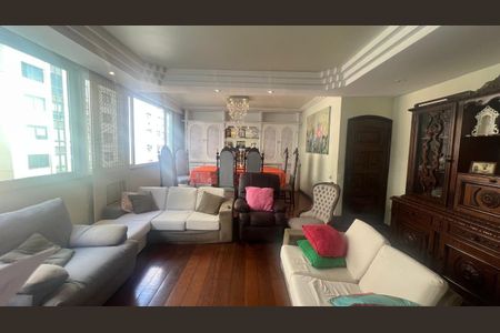 Apartamento à venda com 4 quartos, 238m² em Icaraí, Niterói