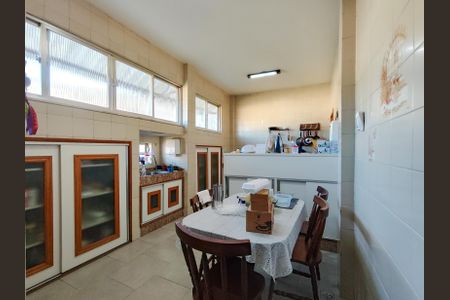Apartamento à venda com 245m², 5 quartos e 1 vaga Apartamento à venda com 245m², 5 quartos e 1 vagaCozinha